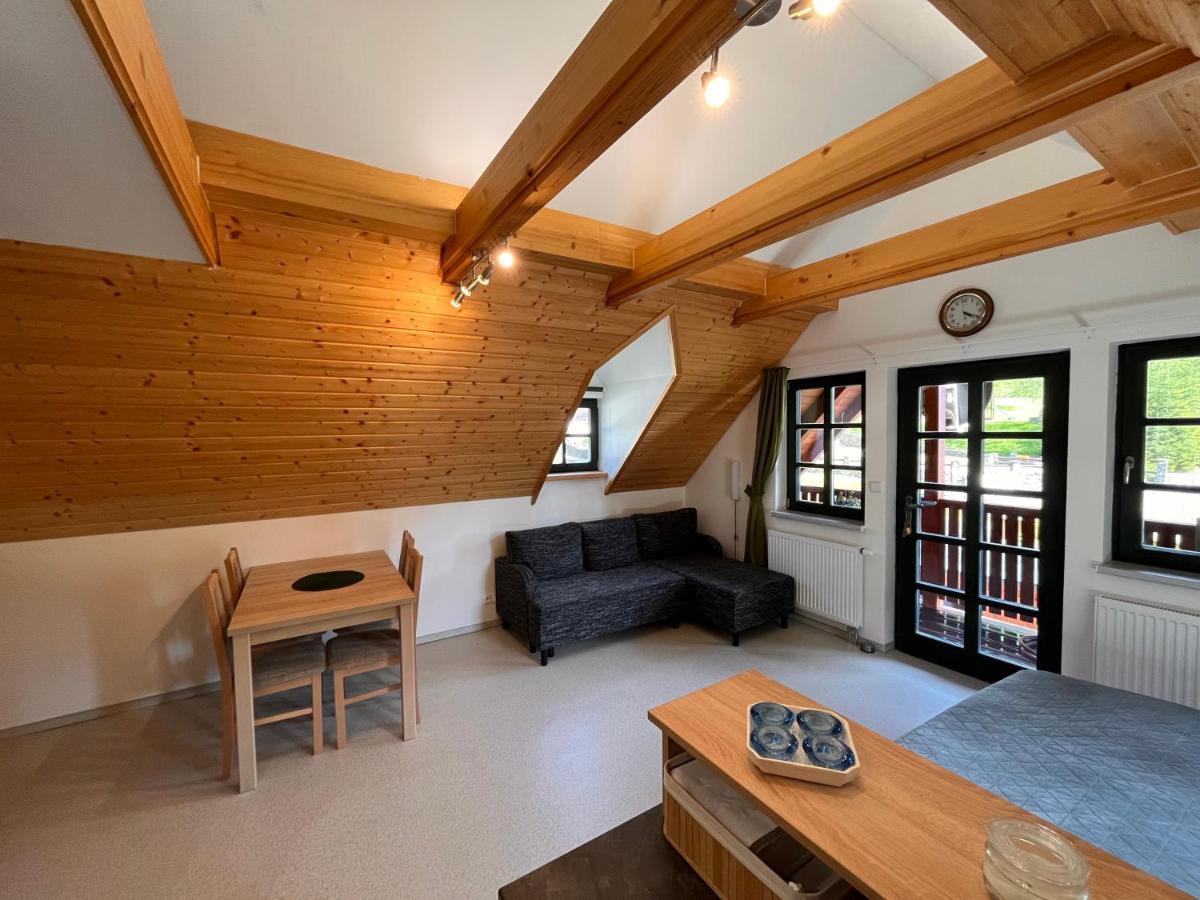 Hofberg Apartman Nove Hamry Bagian luar foto