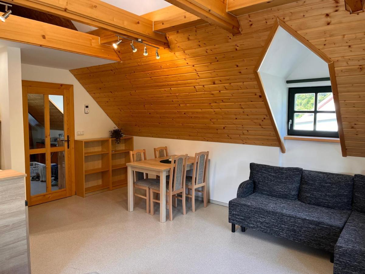 Hofberg Apartman Nove Hamry Bagian luar foto